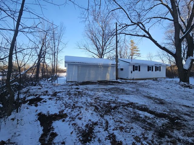 4725 E Sager Road, Hastings, MI 49058