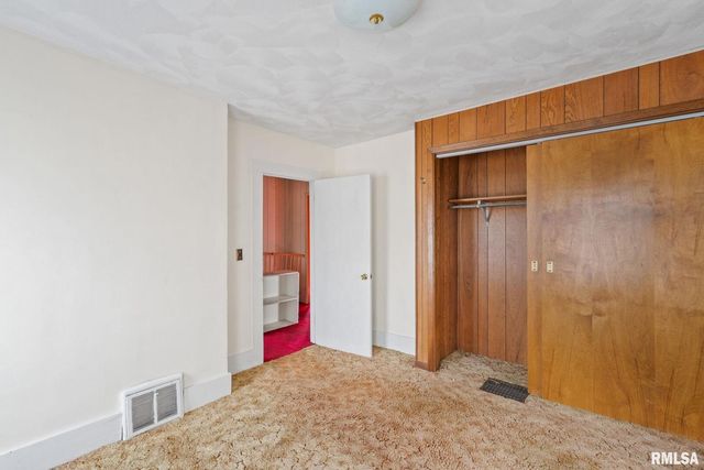 2709 16TH Street, Moline, IL 61265