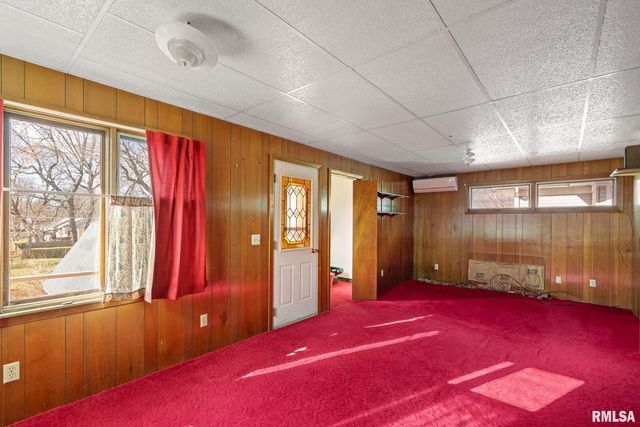 2709 16TH Street, Moline, IL 61265