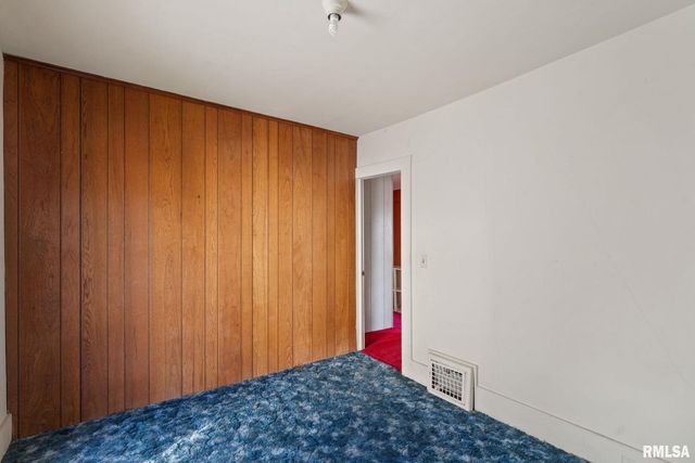 2709 16TH Street, Moline, IL 61265