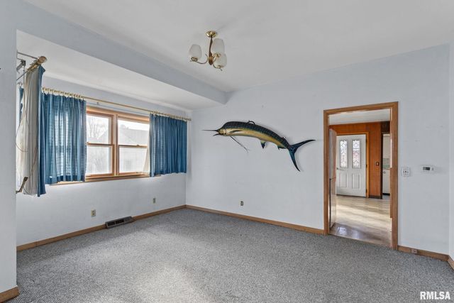 2709 16TH Street, Moline, IL 61265