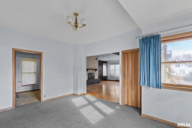 2709 16TH Street, Moline, IL 61265