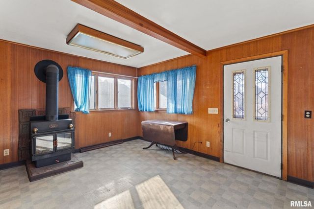 2709 16TH Street, Moline, IL 61265