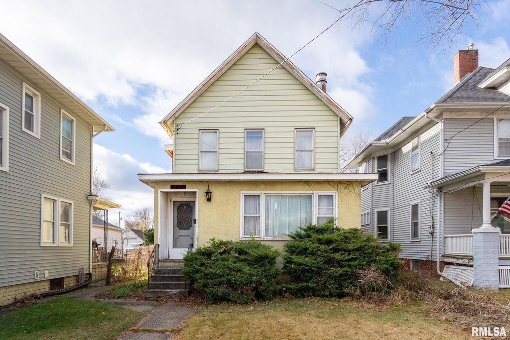 2709 16TH Street, Moline, IL 61265