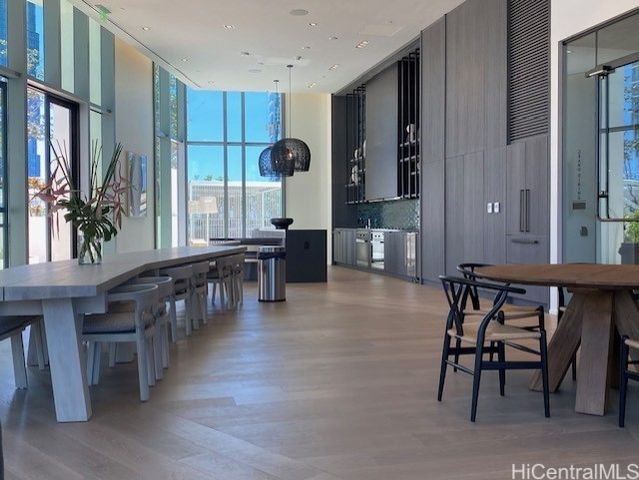 1000 Auahi Street 1906, Honolulu, HI 96814