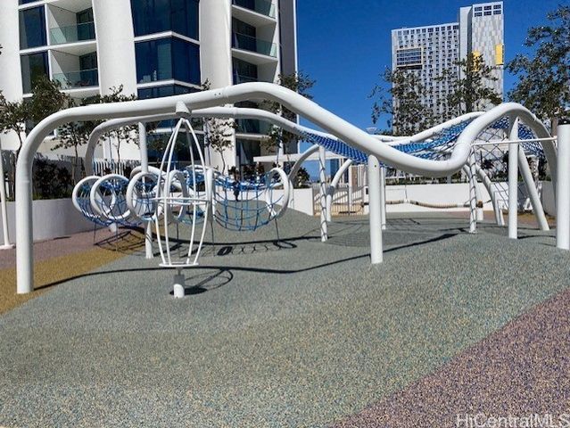 1000 Auahi Street 1906, Honolulu, HI 96814