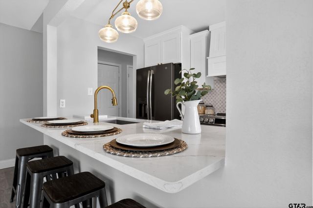 17042 Mary Martin Dr, Flint, TX 75762