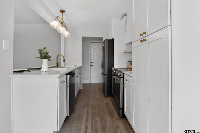 17042 Mary Martin Dr, Flint, TX 75762