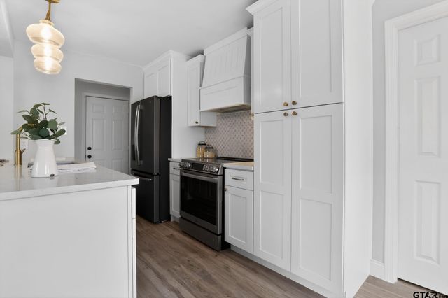 17042 Mary Martin Dr, Flint, TX 75762