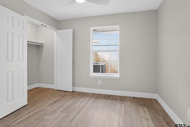 17042 Mary Martin Dr, Flint, TX 75762