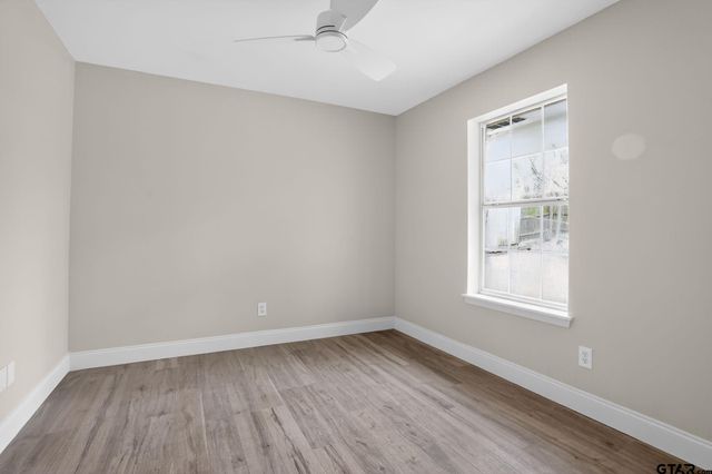 17042 Mary Martin Dr, Flint, TX 75762