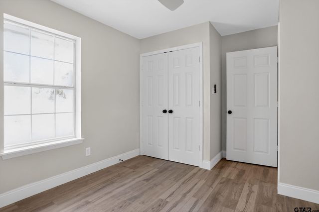 17042 Mary Martin Dr, Flint, TX 75762