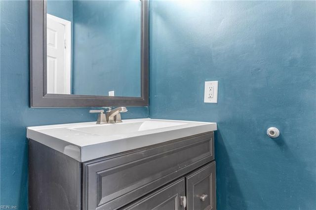 3220 Deer Park DR, Virginia Beach, VA 23452