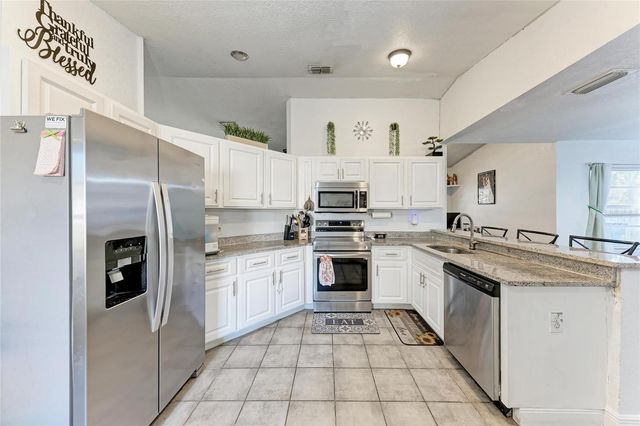 1541 LONG POND DRIVE, Valrico, FL 33594