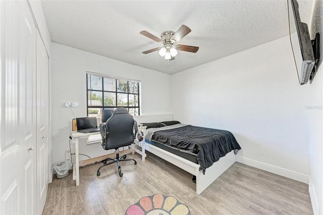 1541 LONG POND DRIVE, Valrico, FL 33594