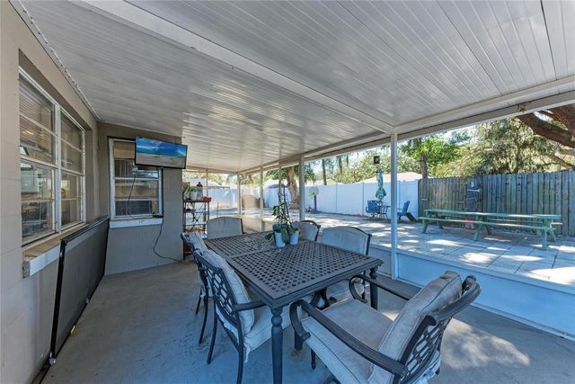 1541 LONG POND DRIVE, Valrico, FL 33594