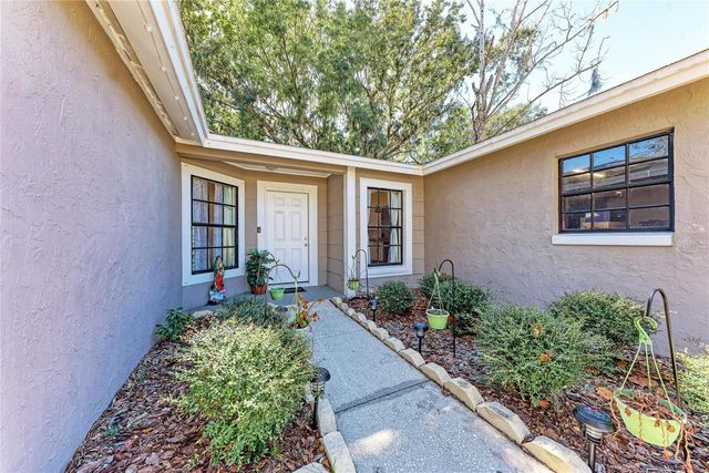 1541 LONG POND DRIVE, Valrico, FL 33594