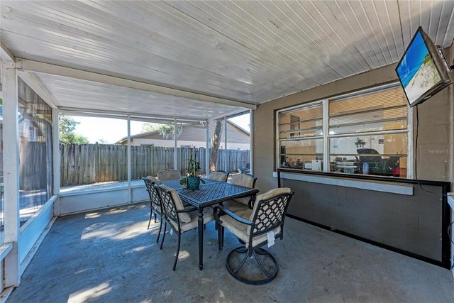 1541 LONG POND DRIVE, Valrico, FL 33594