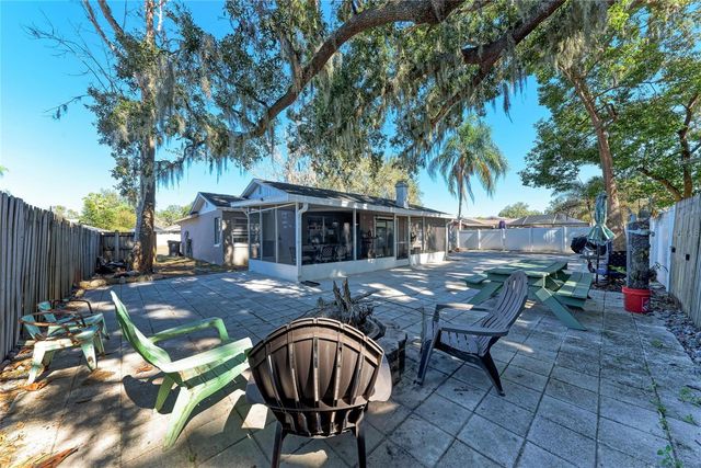 1541 LONG POND DRIVE, Valrico, FL 33594