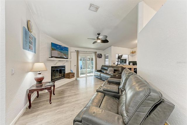 1541 LONG POND DRIVE, Valrico, FL 33594