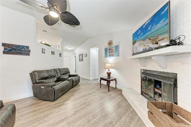 1541 LONG POND DRIVE, Valrico, FL 33594