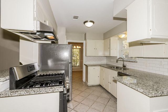 7126 Lugary Drive, Houston, TX 77036