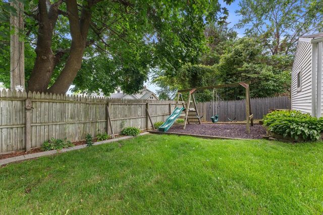 2213 Shoop STREET, Racine, WI 53404