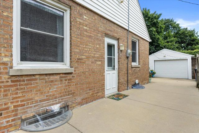 2213 Shoop STREET, Racine, WI 53404