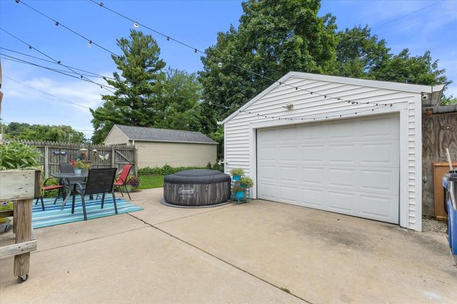 2213 Shoop STREET, Racine, WI 53404