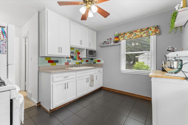 2213 Shoop STREET, Racine, WI 53404