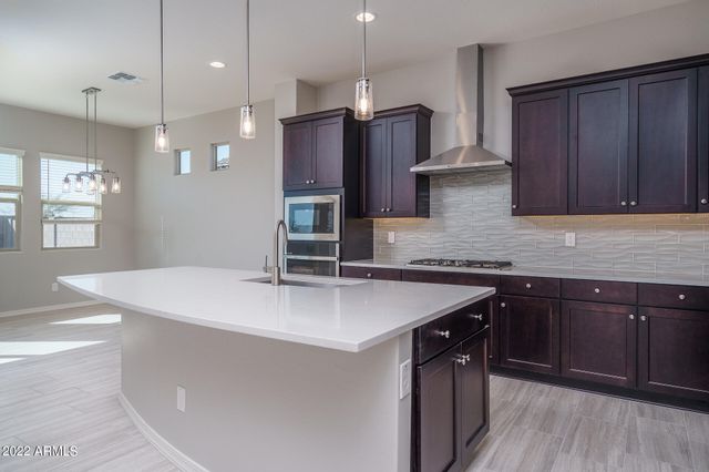 16081 W ELECTRA Lane, Surprise, AZ 85387