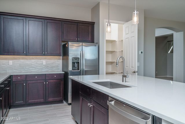 16081 W ELECTRA Lane, Surprise, AZ 85387