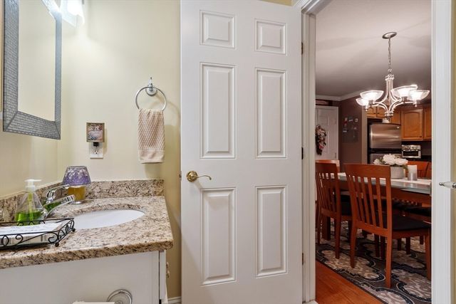 558 E Merrimack St 34, Lowell, MA 01852