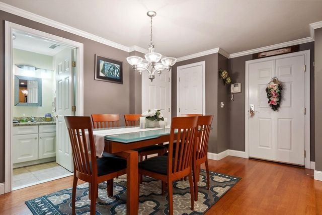 558 E Merrimack St 34, Lowell, MA 01852