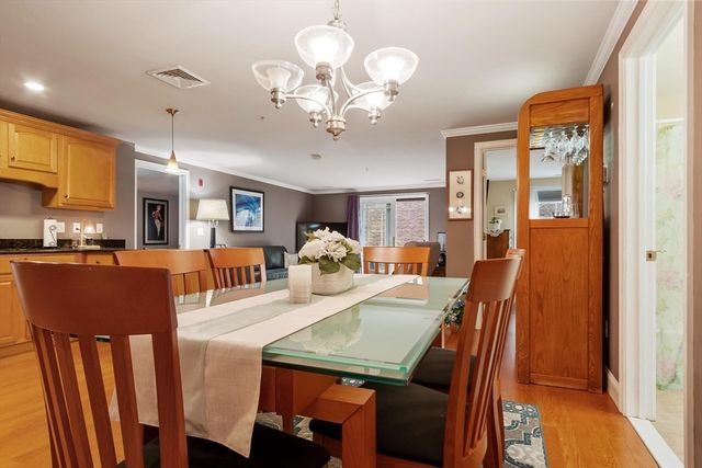 558 E Merrimack St 34, Lowell, MA 01852