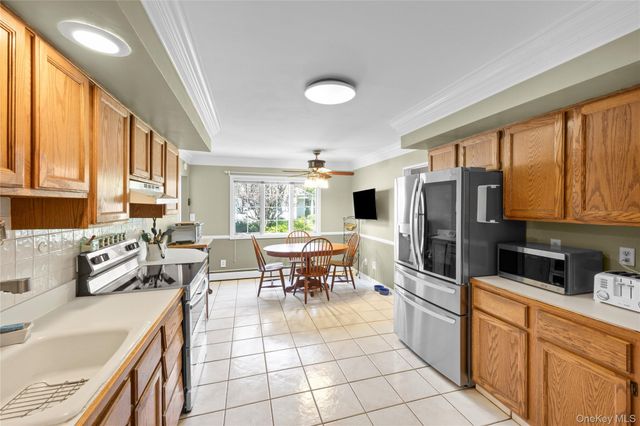 30 Kirkland Drive, Greenlawn, NY 11740