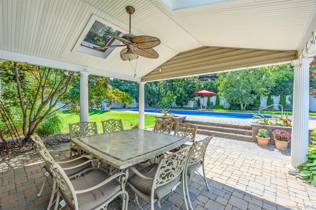 30 Kirkland Drive, Greenlawn, NY 11740