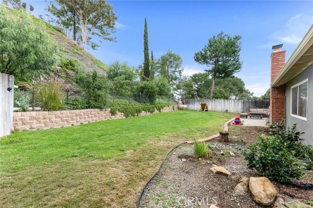 1727 Calle Zocalo, Thousand Oaks, CA 91360