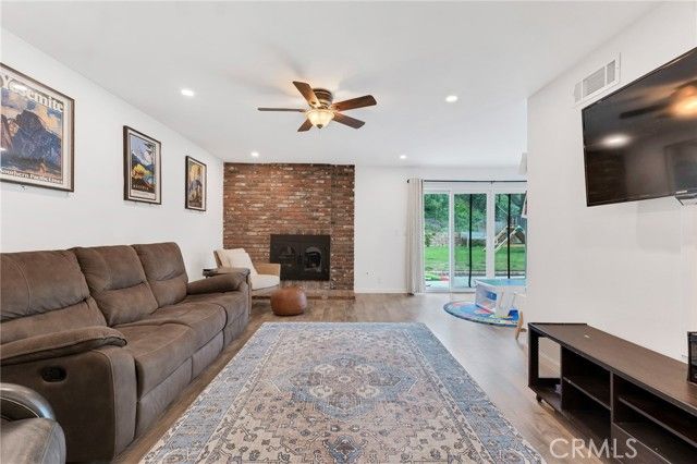 1727 Calle Zocalo, Thousand Oaks, CA 91360