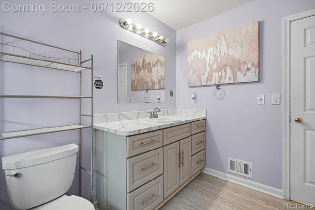311 Ferry Avenue, Pontiac, MI 48341