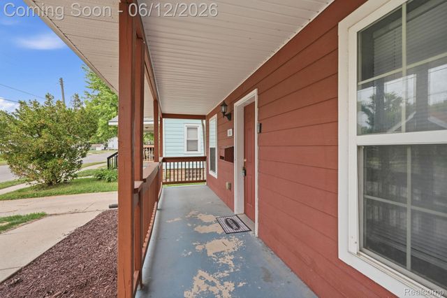 311 Ferry Avenue, Pontiac, MI 48341