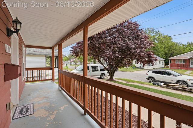 311 Ferry Avenue, Pontiac, MI 48341