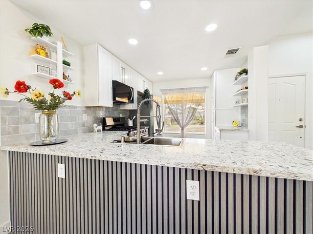 2833 Breakers Creek Drive, Las Vegas, NV 89134