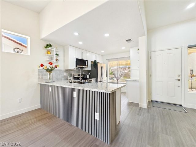 2833 Breakers Creek Drive, Las Vegas, NV 89134