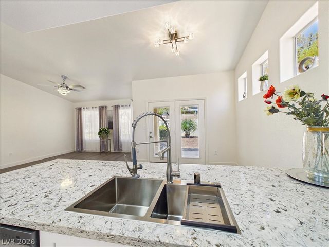 2833 Breakers Creek Drive, Las Vegas, NV 89134