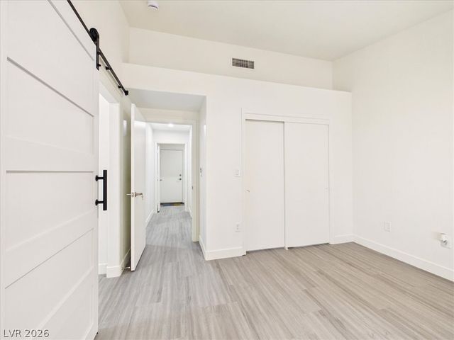 2833 Breakers Creek Drive, Las Vegas, NV 89134