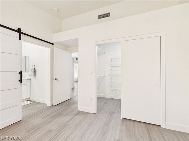 2833 Breakers Creek Drive, Las Vegas, NV 89134