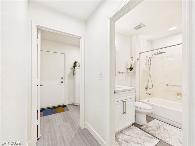 2833 Breakers Creek Drive, Las Vegas, NV 89134