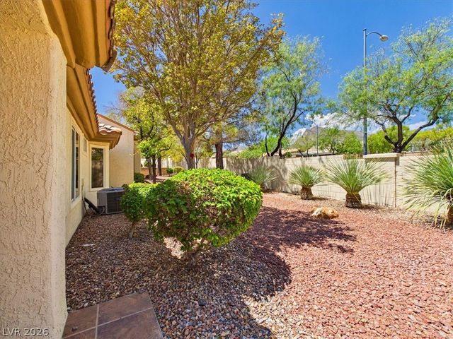2833 Breakers Creek Drive, Las Vegas, NV 89134