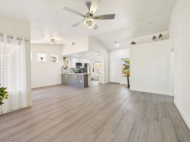 2833 Breakers Creek Drive, Las Vegas, NV 89134